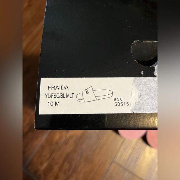 NIB Bebe FRAIDA slides. Size 10M. - Picture 5 of 7